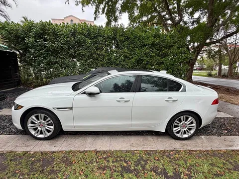 2019 Jaguar XE 25t Premium Sedan