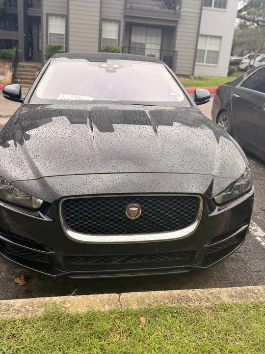 2019 Jaguar XE - Image 12 of 12