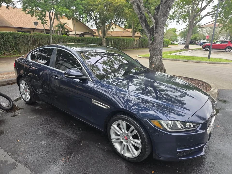 2019 Jaguar XE - Image 3 of 15