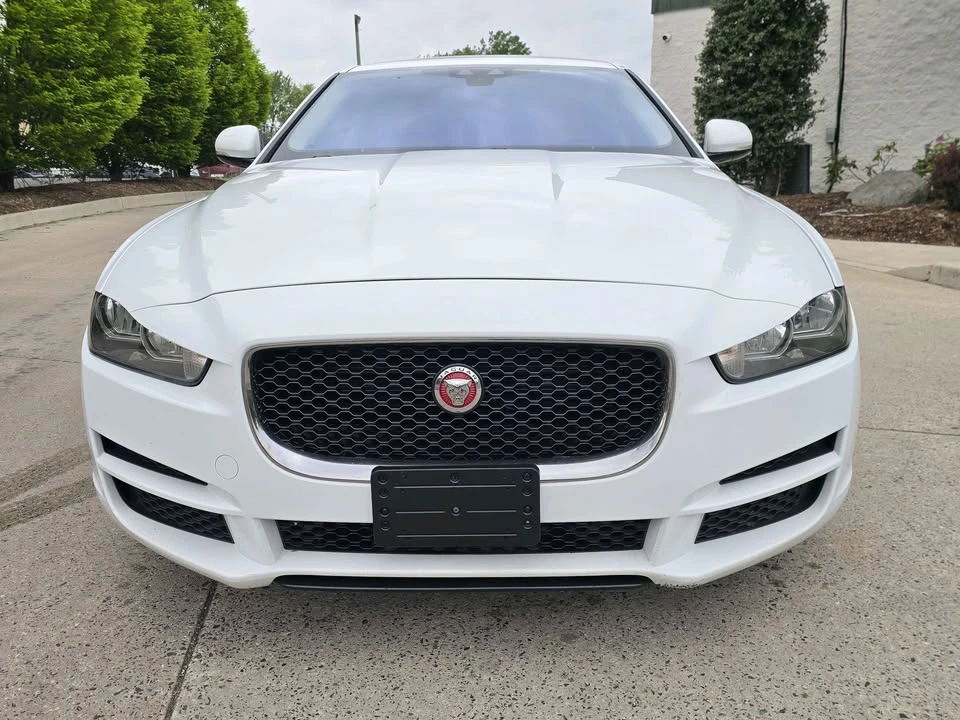 2019 Jaguar XE - Image 2 of 20