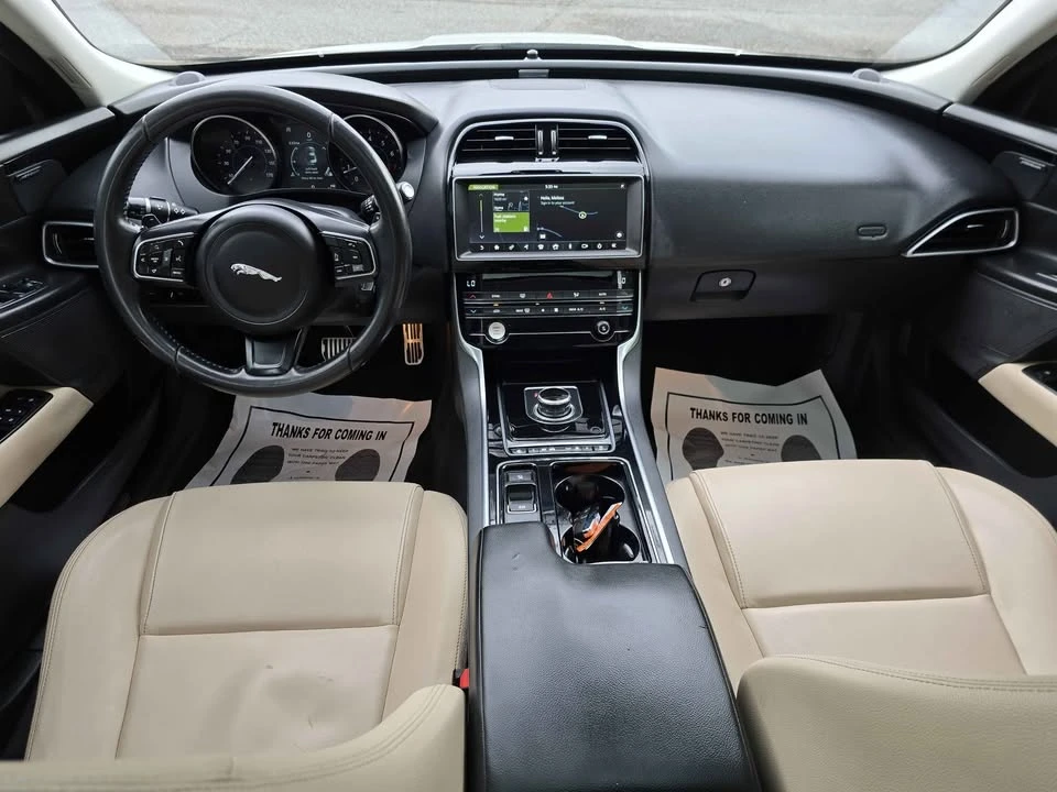 2019 Jaguar XE - Image 14 of 20