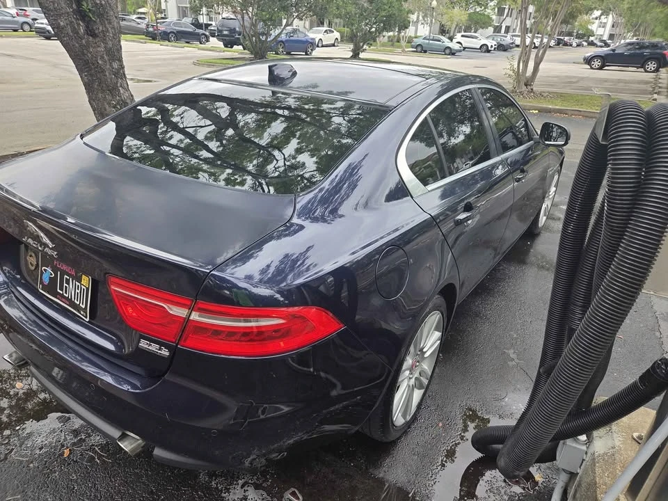 2019 Jaguar XE - Image 5 of 14