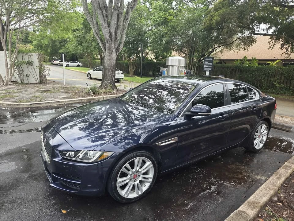 2019 Jaguar XE - Image 3 of 14