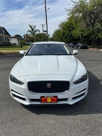 2019 Jaguar XE - Image 2 of 18
