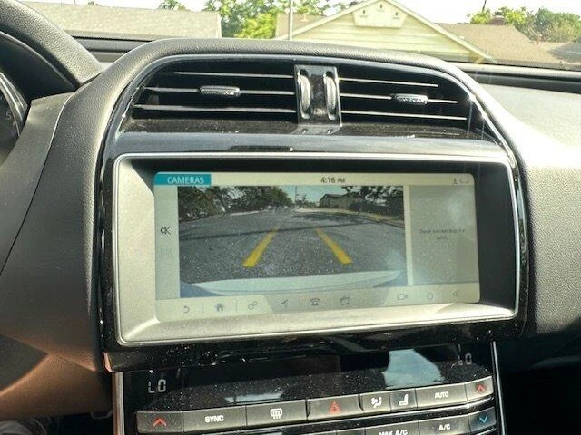 2019 Jaguar XE - Image 16 of 18