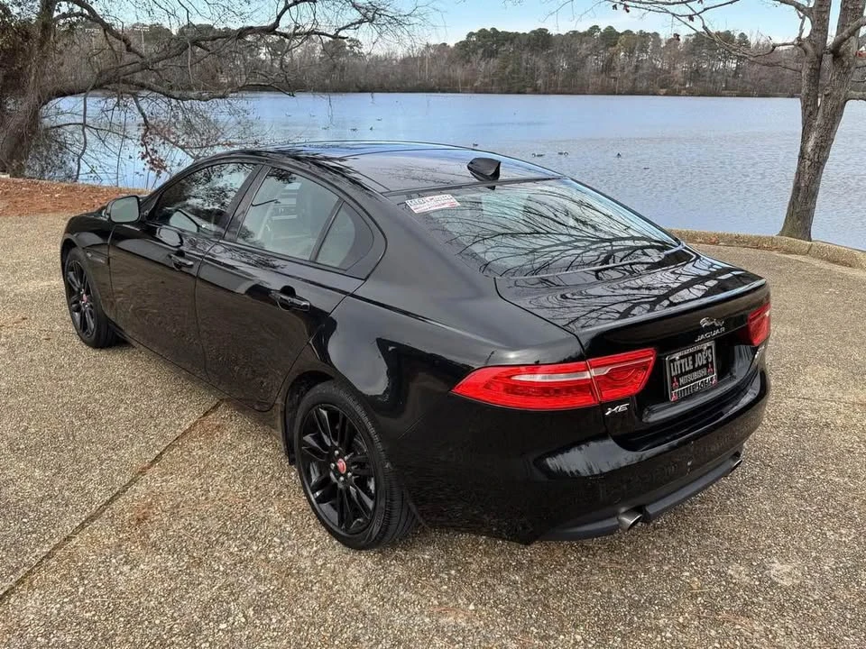 2019 Jaguar XE - Image 6 of 14