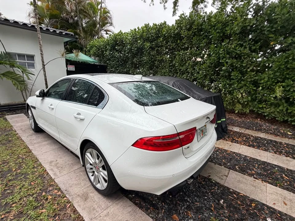 2019 Jaguar XE - Image 3 of 5