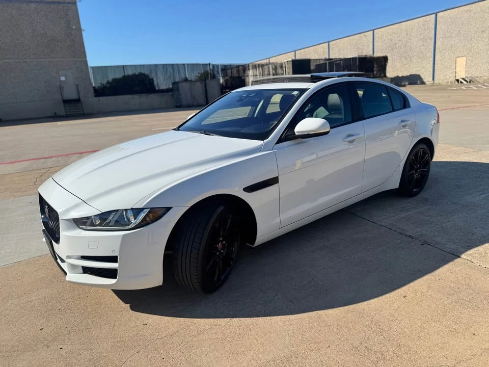 2019 Jaguar XE - Image 3 of 8