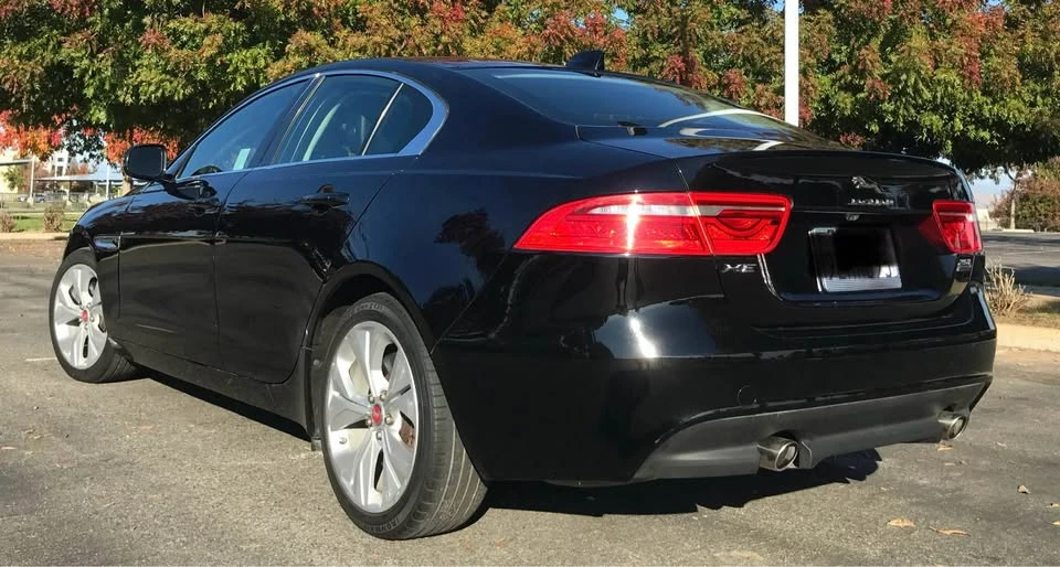 2019 Jaguar XE - Image 13 of 14