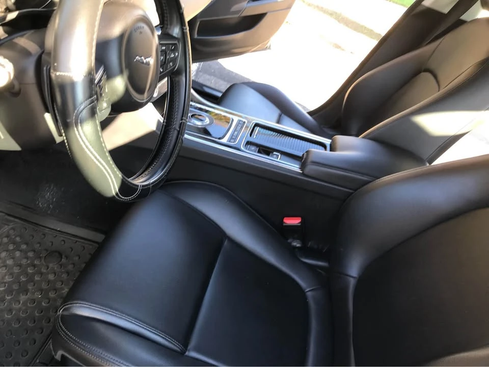 2019 Jaguar XE - Image 14 of 14