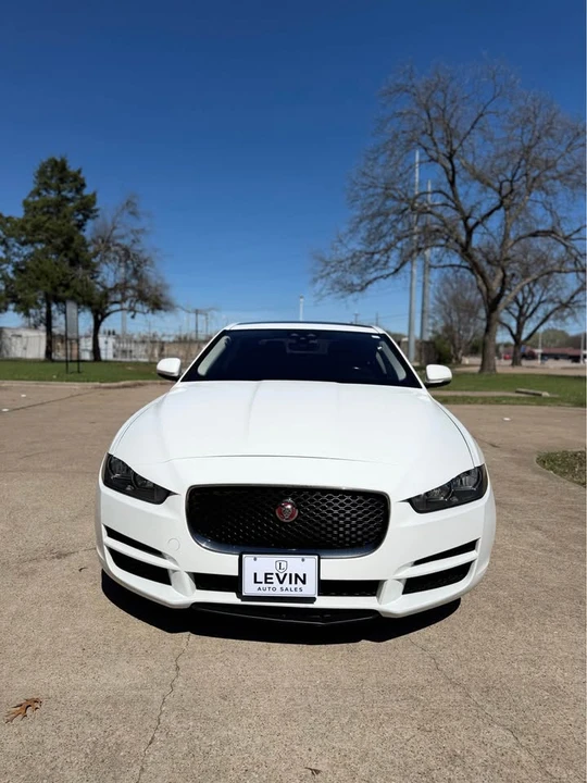 2019 Jaguar XE - Image 2 of 19