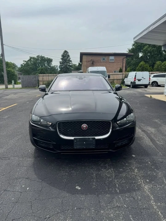 2019 Jaguar XE - Image 6 of 20