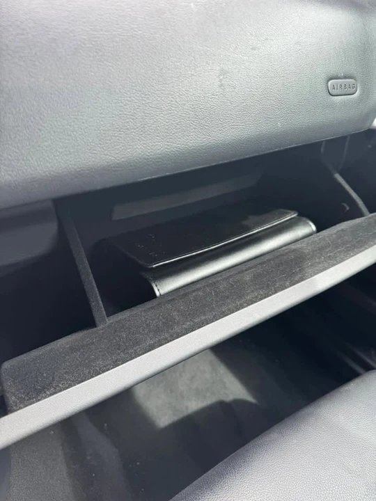 2019 Jaguar XE - Image 18 of 20