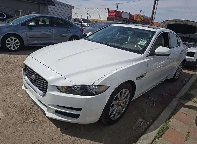 2019 Jaguar XE - Image 3 of 10