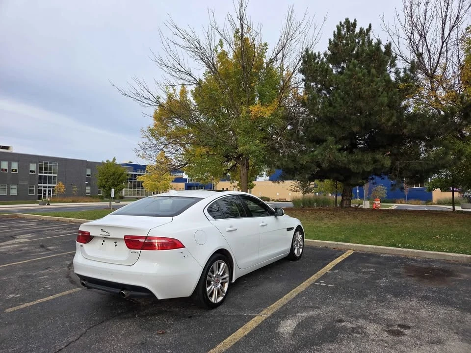 2019 Jaguar XE - Image 6 of 14