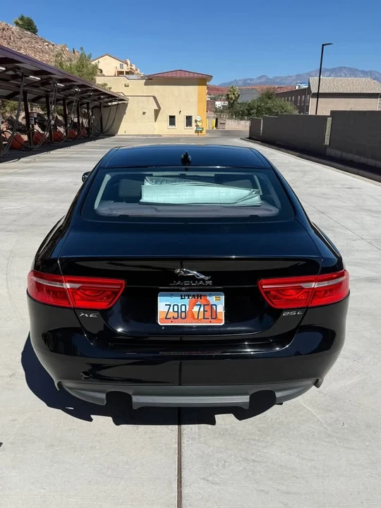 2019 Jaguar XE - Image 12 of 13