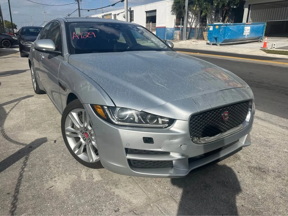 2019 Jaguar XE - Image 3 of 11