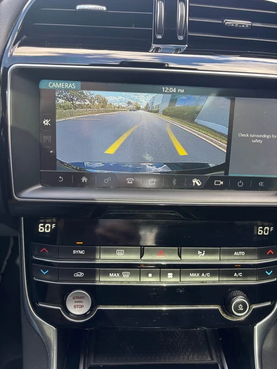 2019 Jaguar XE - Image 11 of 14