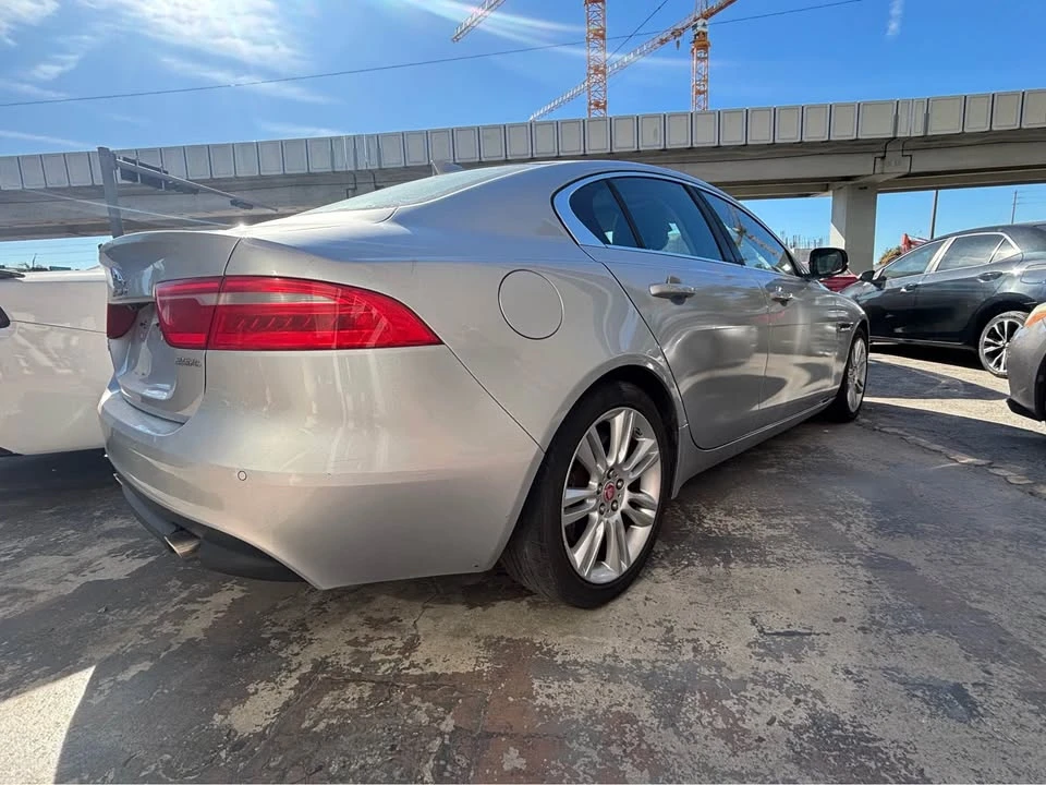 2019 Jaguar XE - Image 2 of 8