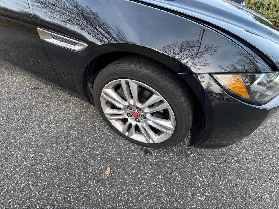 2019 Jaguar XE - Image 18 of 20