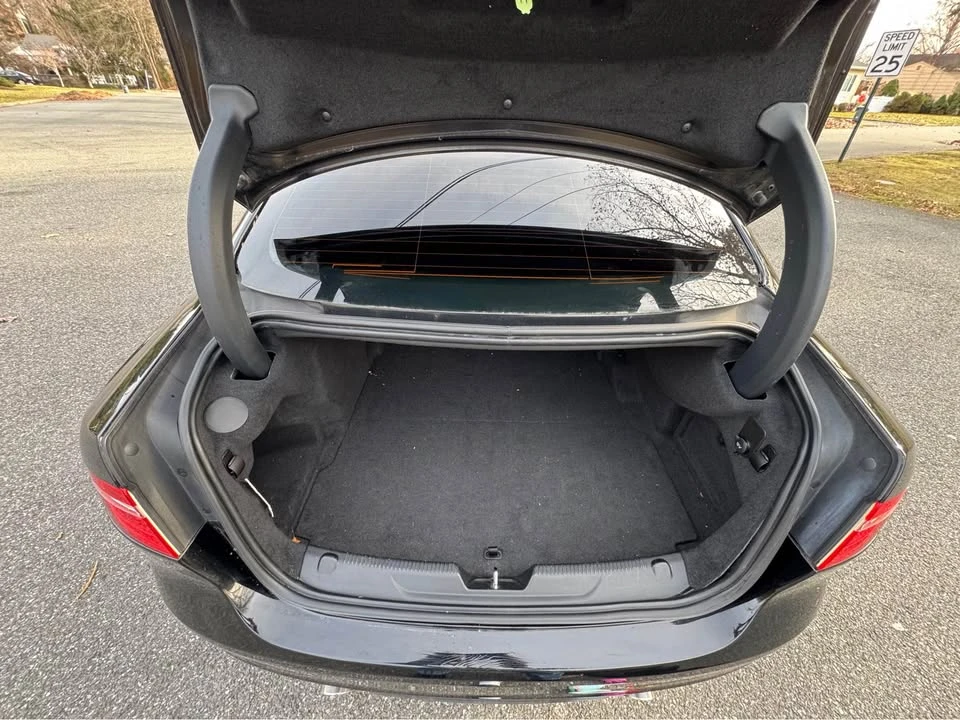 2019 Jaguar XE - Image 14 of 20