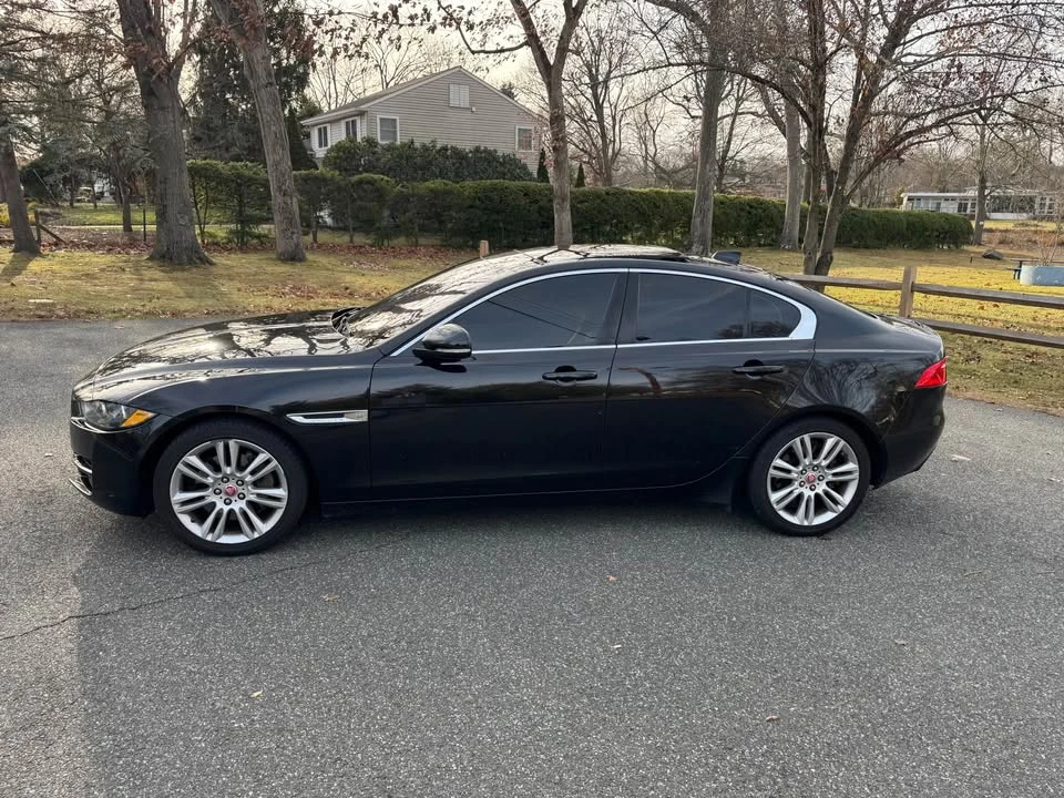 2019 Jaguar XE - Image 4 of 20
