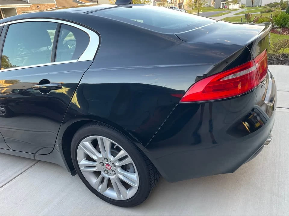 2019 Jaguar XE - Image 12 of 14