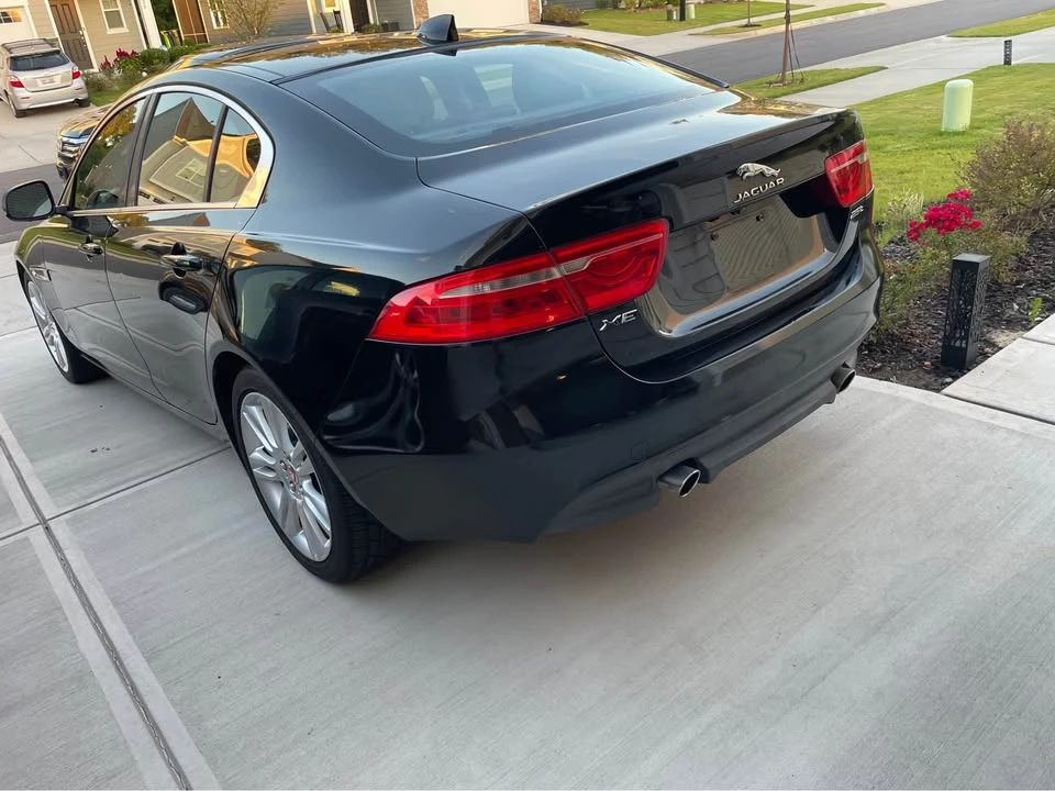 2019 Jaguar XE - Image 2 of 14