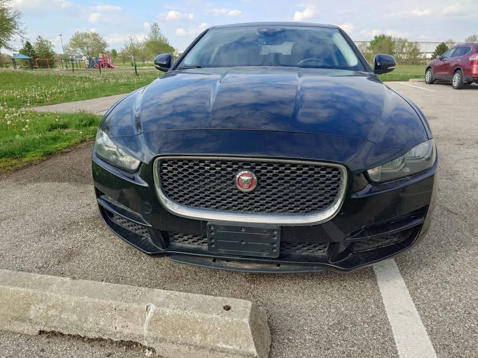 2019 Jaguar XE - Image 2 of 14