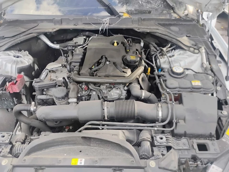 2019 Jaguar XE - Image 3 of 4