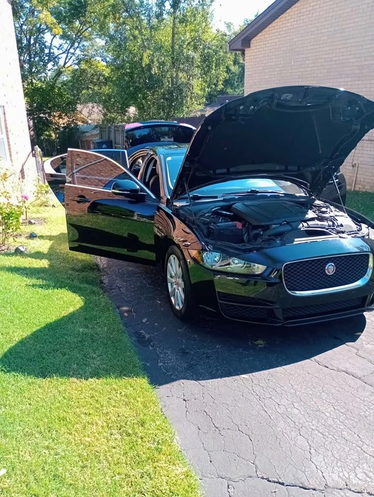 2019 Jaguar XE - Image 12 of 12