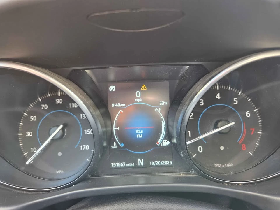 2019 Jaguar XE - Image 6 of 14