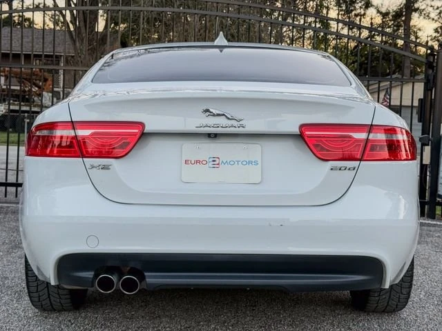 2019 Jaguar XE - Image 8 of 20