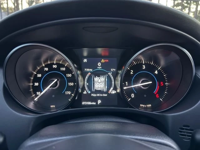 2019 Jaguar XE - Image 9 of 20