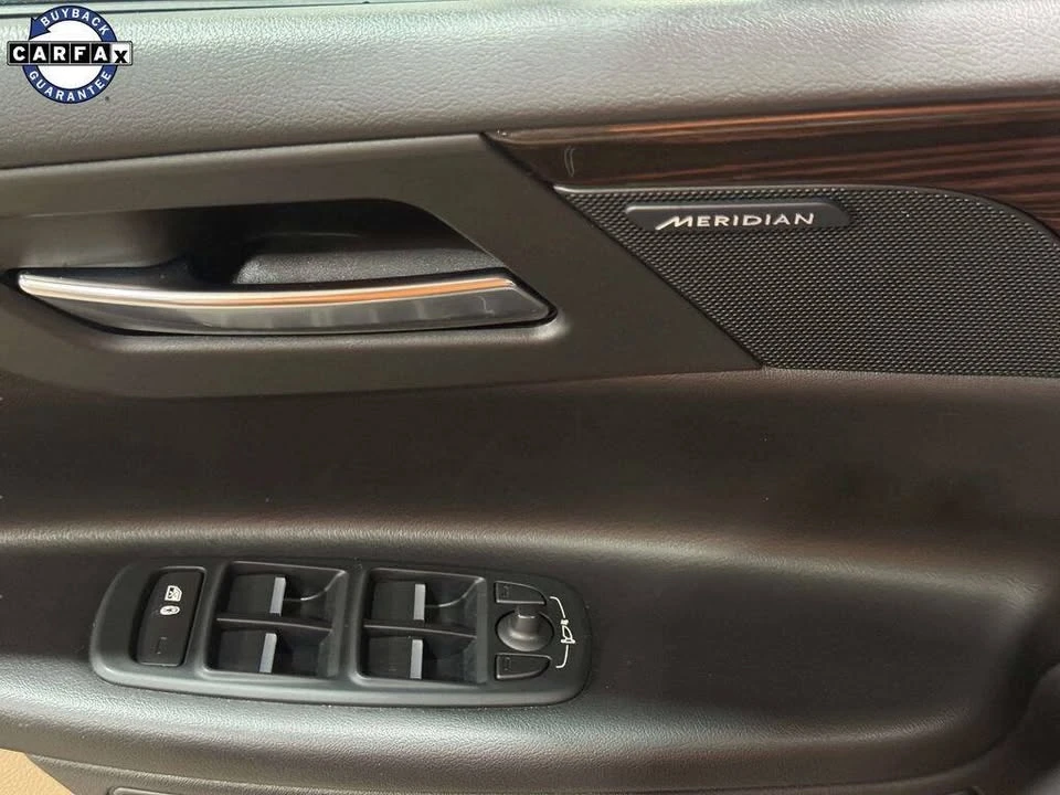 2019 Jaguar XE - Image 20 of 20