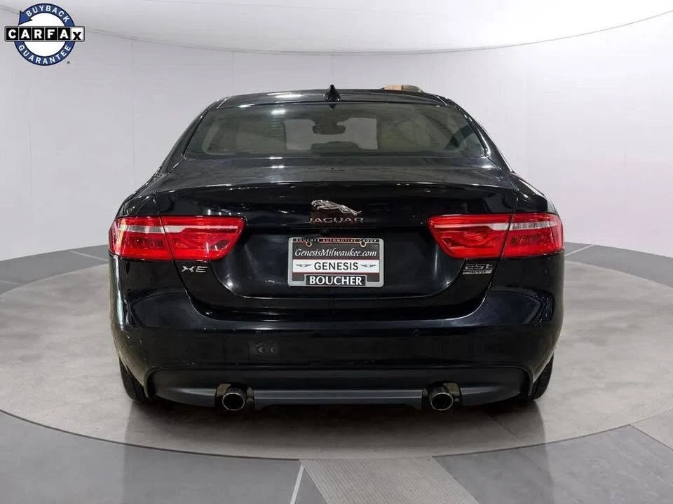 2019 Jaguar XE - Image 4 of 20