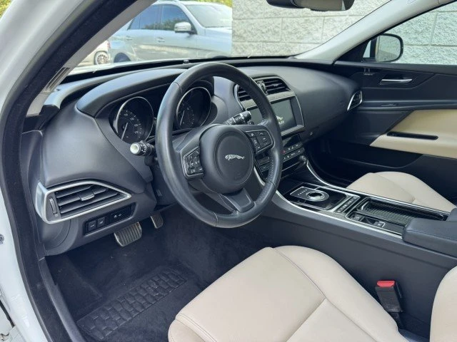2019 Jaguar XE - Image 6 of 18