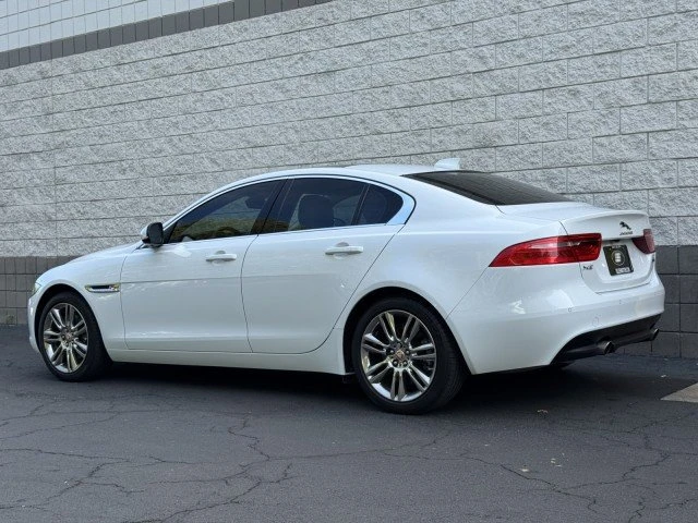 2019 Jaguar XE - Image 2 of 18