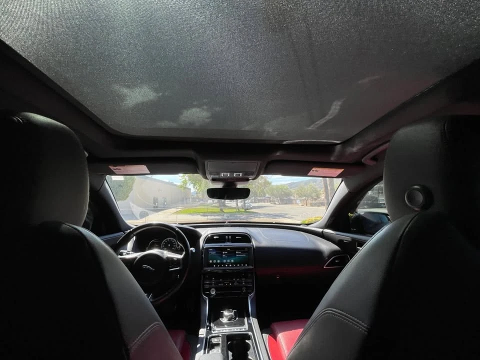 2019 Jaguar XE - Image 9 of 15