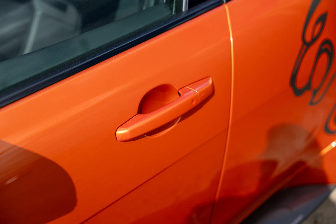 2019 Jaguar XE - Image 24 of 31