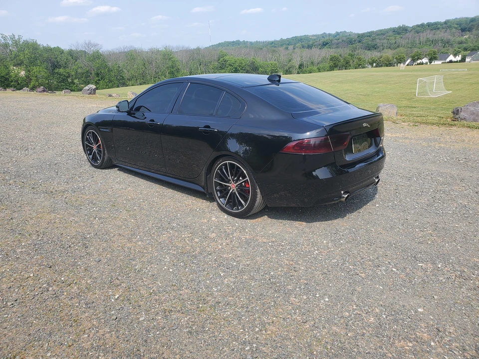 2019 Jaguar XE - Image 12 of 25