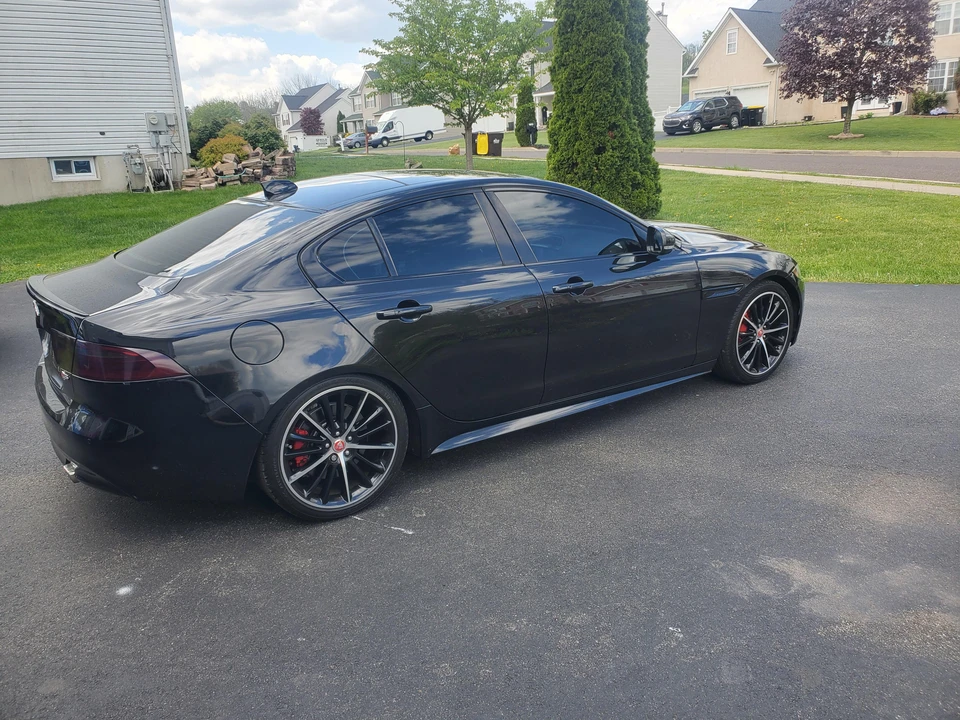 2019 Jaguar XE - Image 21 of 25