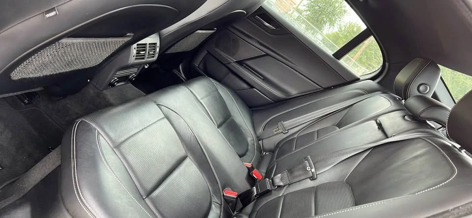 2019 Jaguar XE - Image 2 of 11