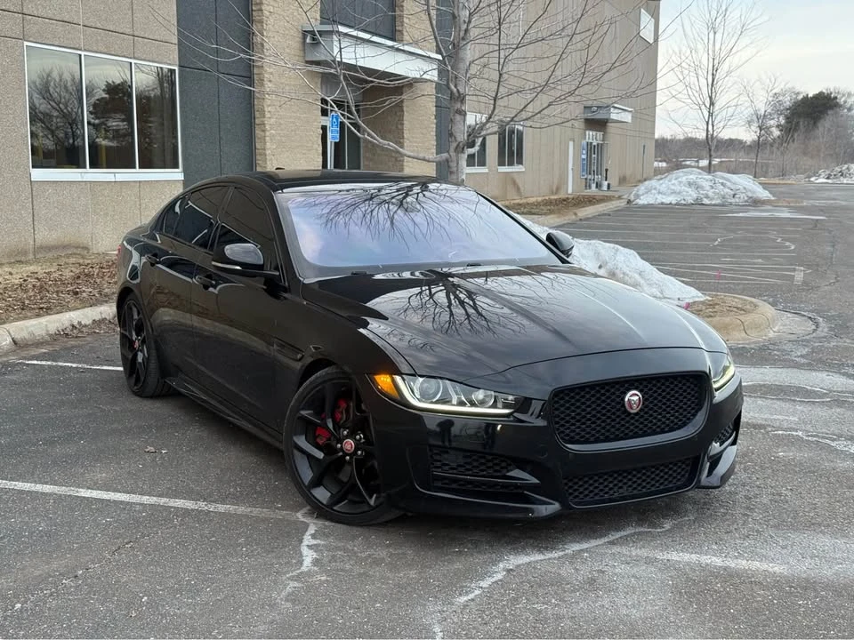 2019 Jaguar XE - Image 19 of 19