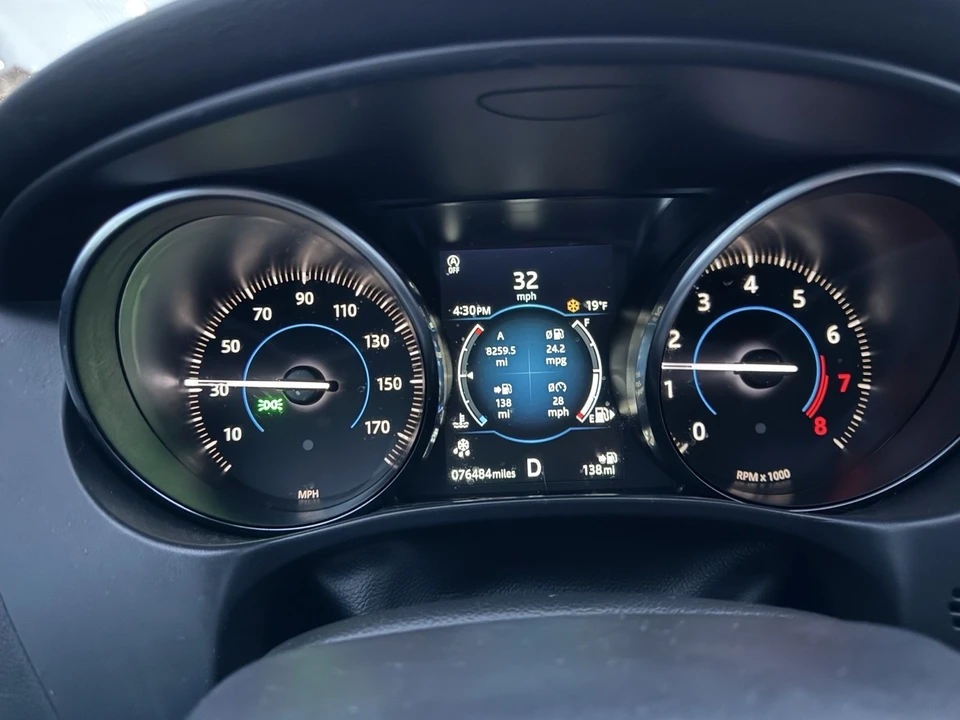 2019 Jaguar XE - Image 20 of 21