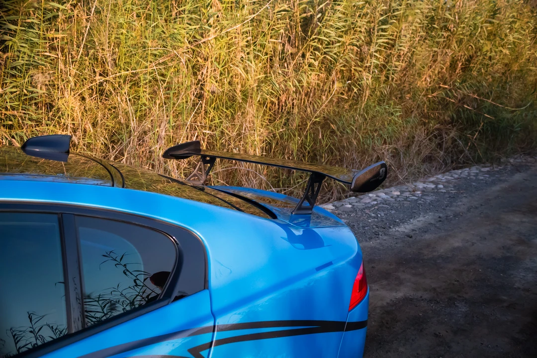 2019 Jaguar XE - Image 18 of 28