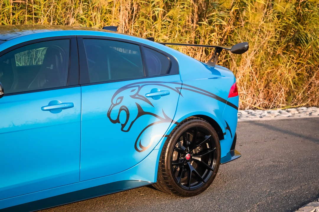 2019 Jaguar XE - Image 20 of 28