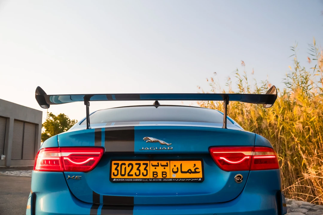 2019 Jaguar XE - Image 24 of 28