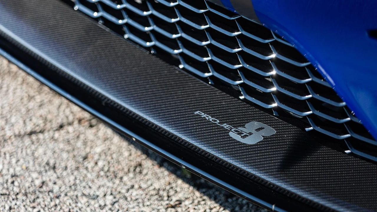 2019 Jaguar XE - Image 13 of 31