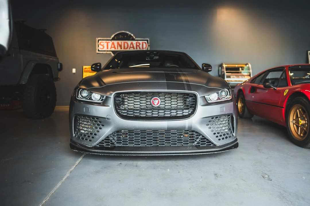 2019 Jaguar XE - Image 27 of 31
